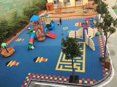 咨詢 黑龍江向陽(yáng)足球場(chǎng)草坪多少錢(qián)1平方 安裝幾天完工歡迎您