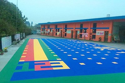 山東環(huán)保拼裝地板助力濟(jì)源幼兒園懸浮地板施工，打造安全健康體育場(chǎng)地